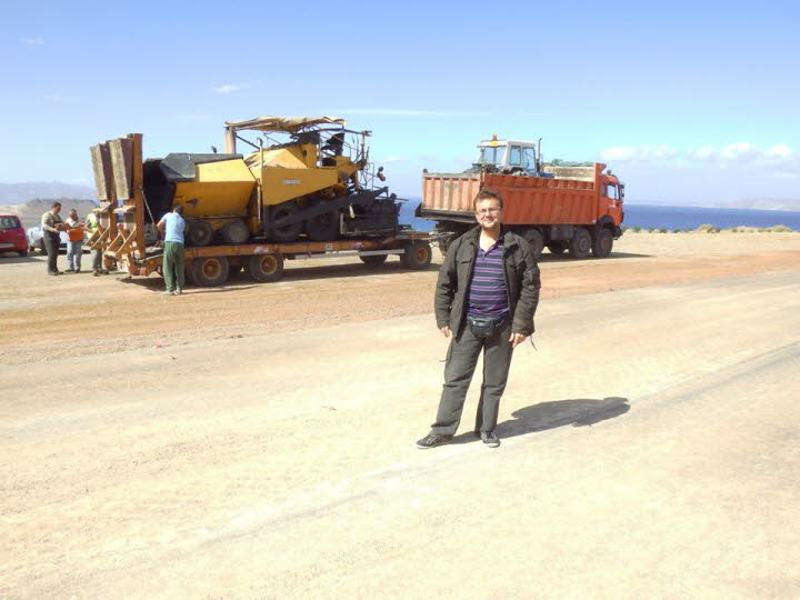 1379202_538867389516110_272396414_n